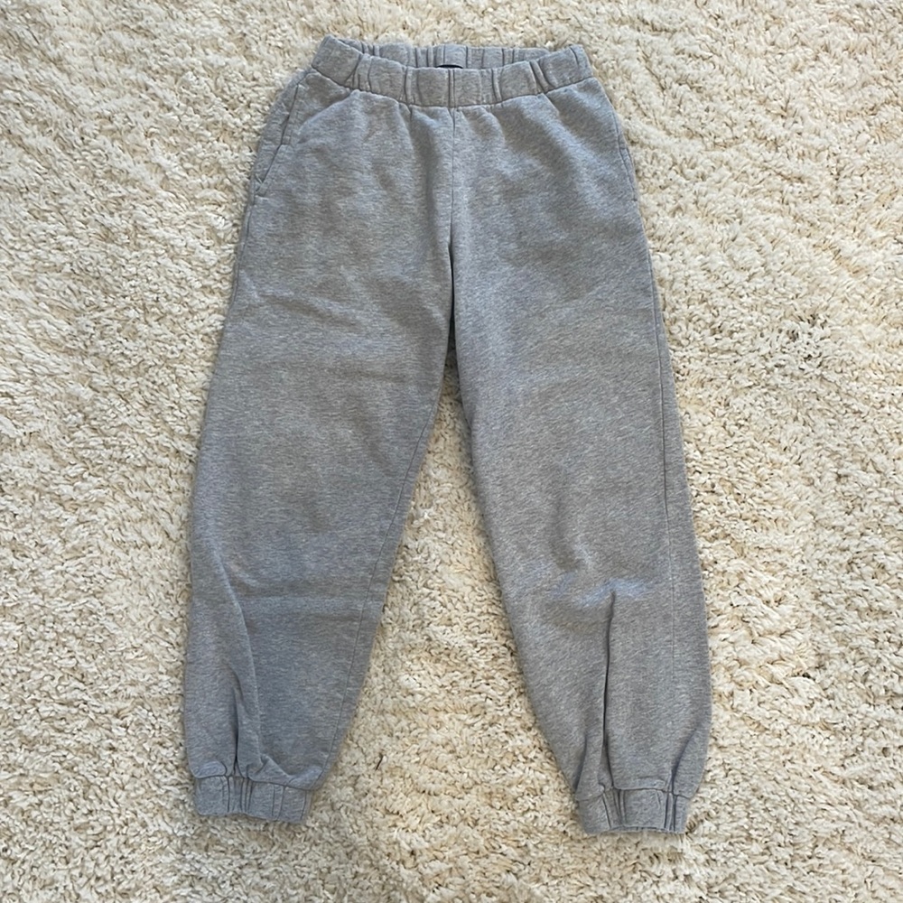grey joggers!